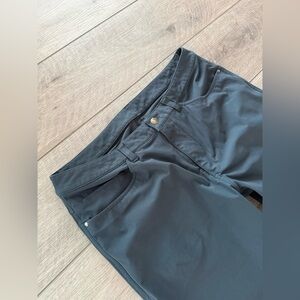 Lululemon Athletica Men's Gray ABC Pants, size 32